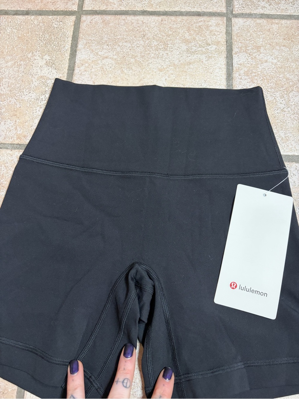 NWT Lululemon Align No Line High-Rise Short 6” (Black) Size 4 - Picture 3 of 7